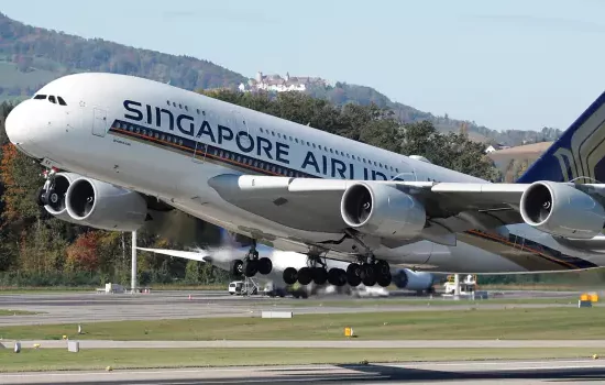 Singapore Airlines offers compensation, full refund to passengers of turbulence-hit SQ321 flight